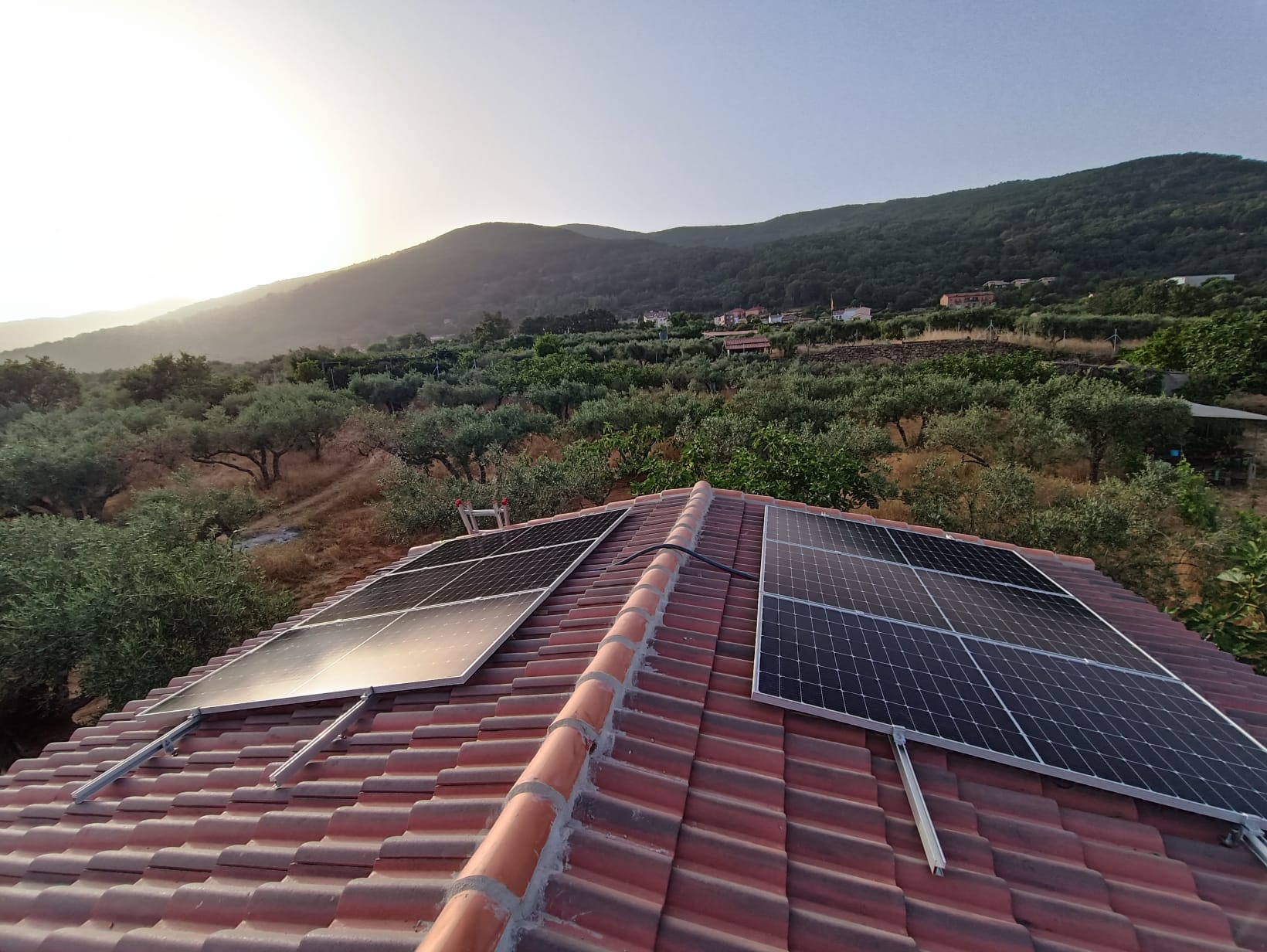 Batería solar en vivienda aislada